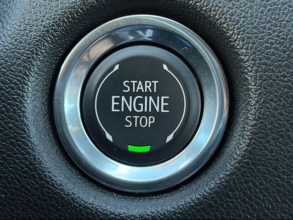 Used 2025 Red Chevrolet Trail Boss image 29