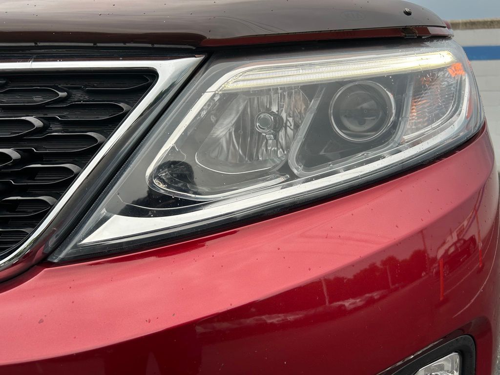 Thumbnail: 2015 Kia Sorento - 9