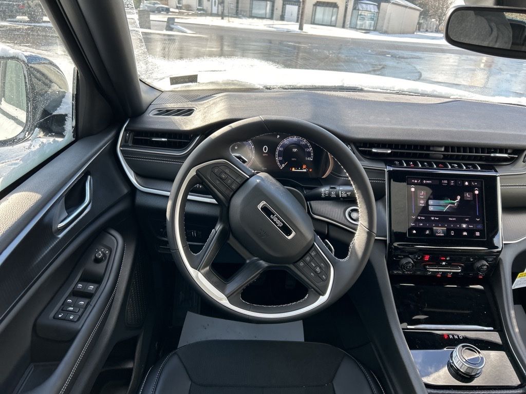 2025 Jeep Grand Cherokee Altitude - Photo 15