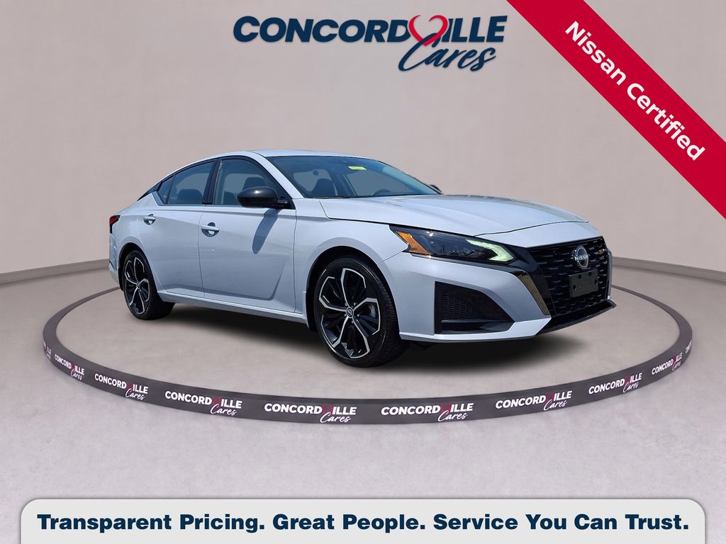 Pearl 2024 Nissan Altima Sedan Front-Wheel Drive Continuously Variable Transmission