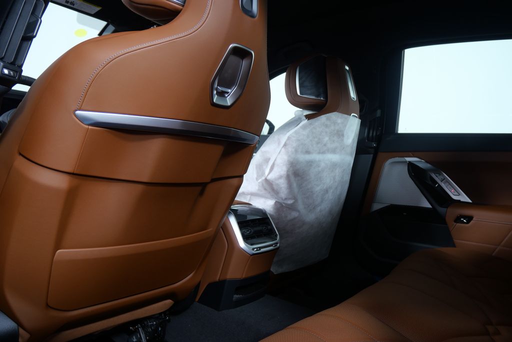 Thumbnail: 2025 BMW 7 Series - 15