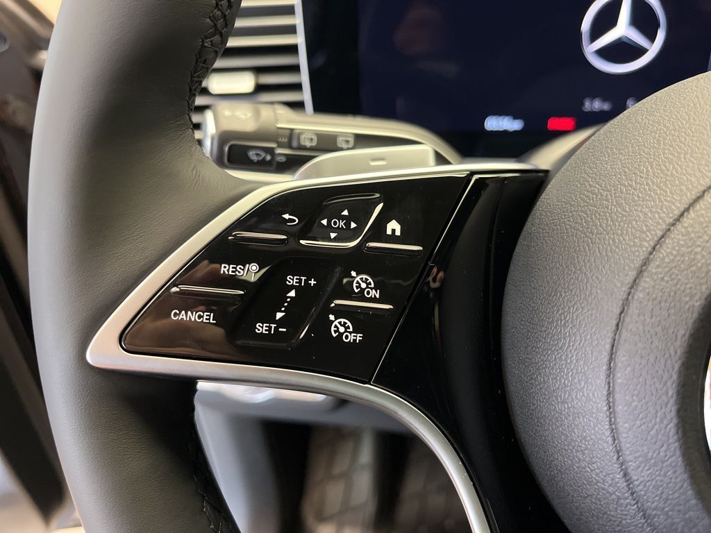 Thumbnail: 2026 Mercedes-Benz GLE - 14