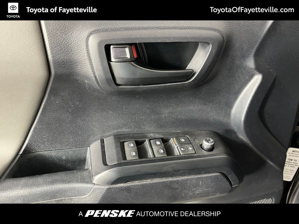 Thumbnail: 2018 Toyota Tacoma - 18