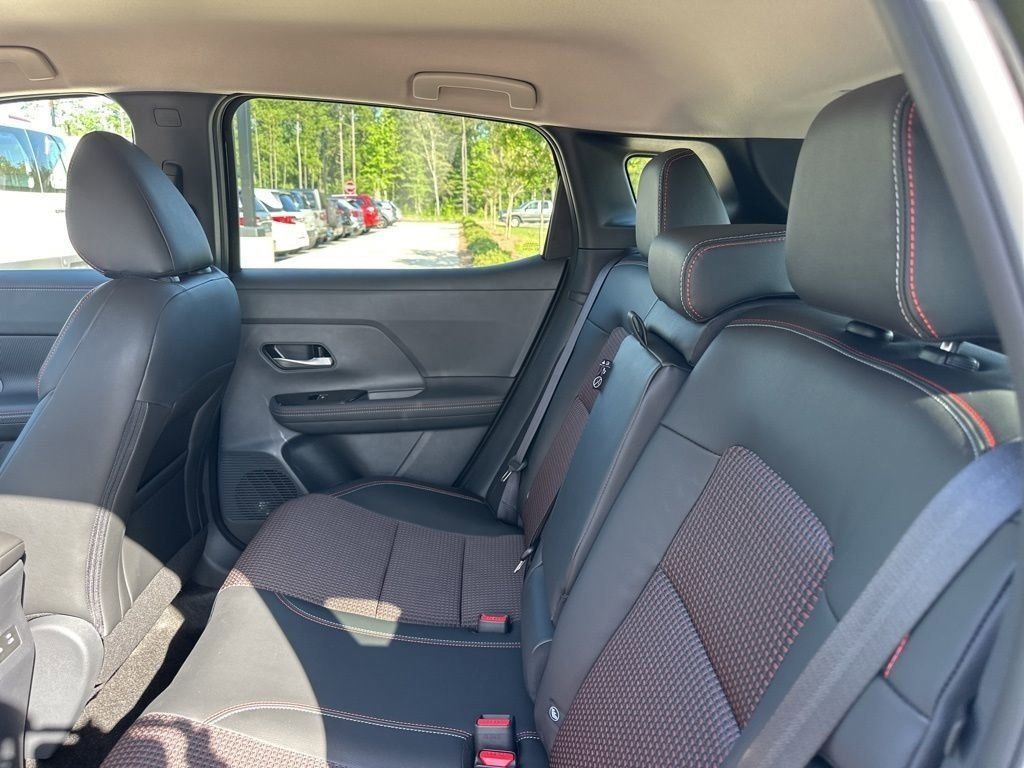 2025 Super Black Nissan Kicks SR FWD SUV