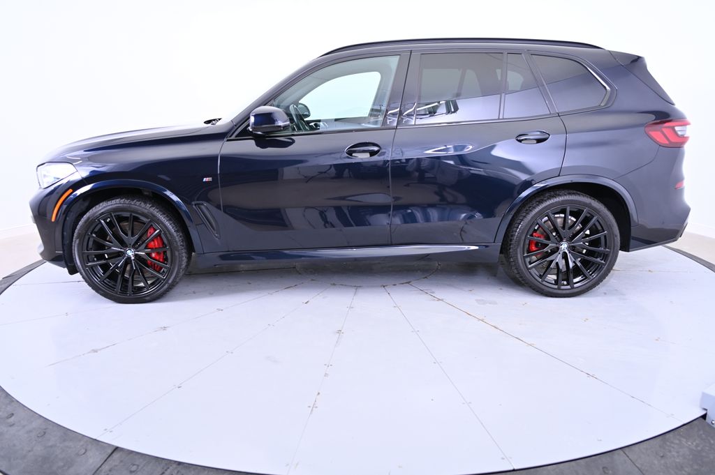 2022 BMW X5 M50i 2