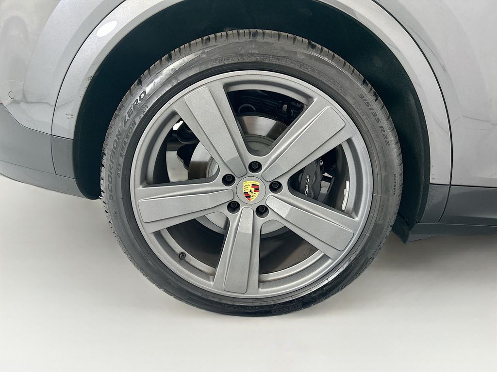 Thumbnail: 2024 Porsche Cayenne - 32