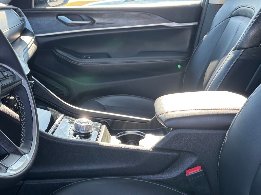 Used Car 2024 Jeep Grand Cherokee  Limited For Sale Under $40,000 In Austin, Texas