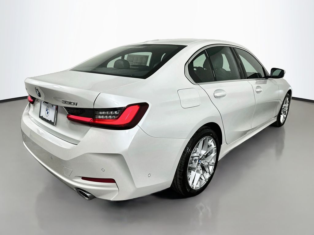 Thumbnail: 2026 BMW 3 Series - 5