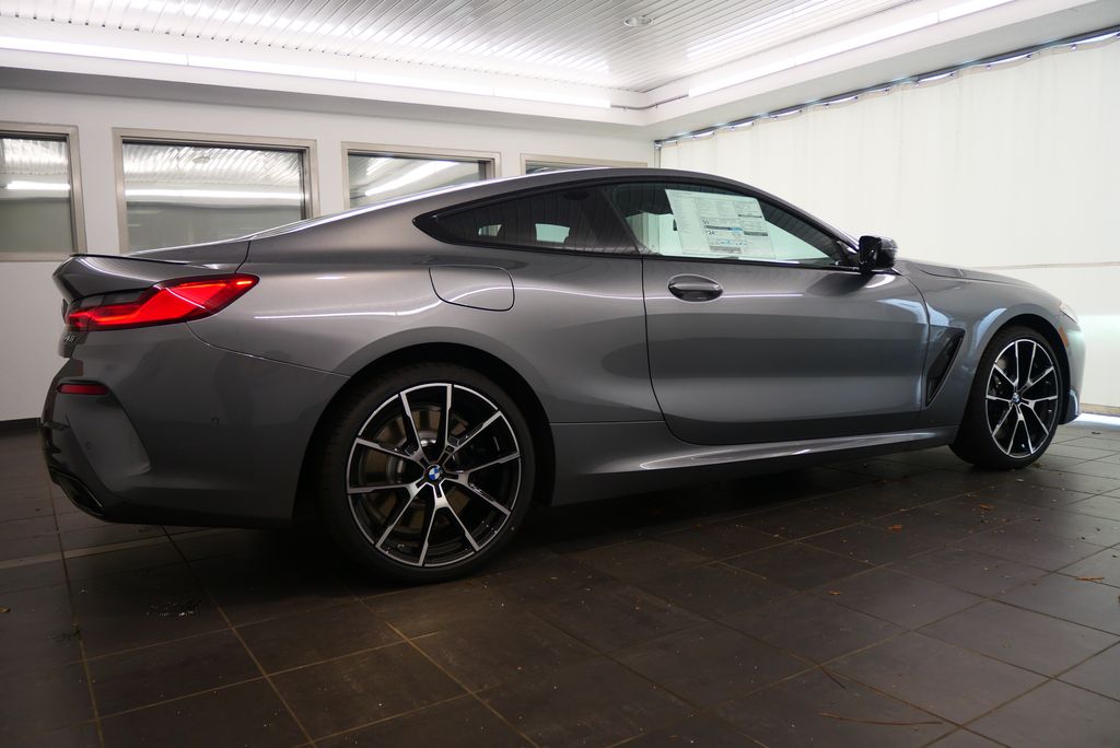 2024 BMW 8 Series 840i 5