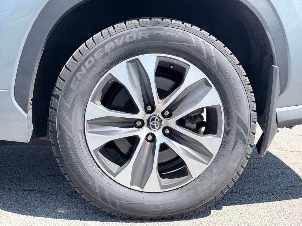 2022 Toyota Highlander XLE - Photo 44