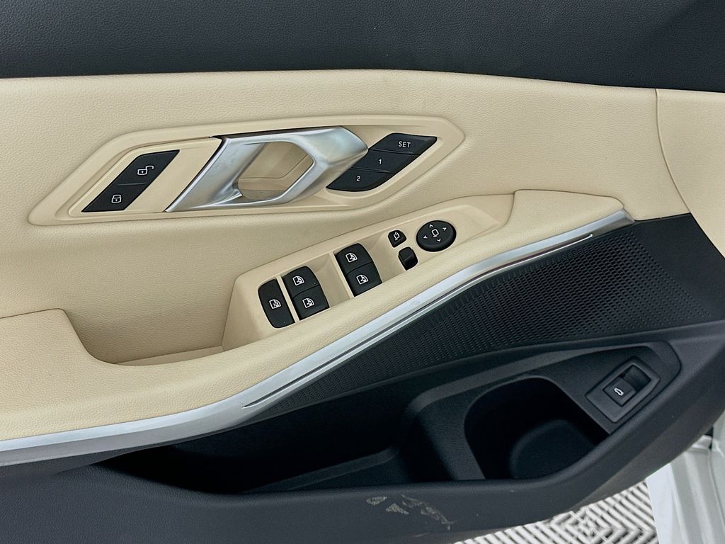 Thumbnail: 2026 BMW 3 Series - 20