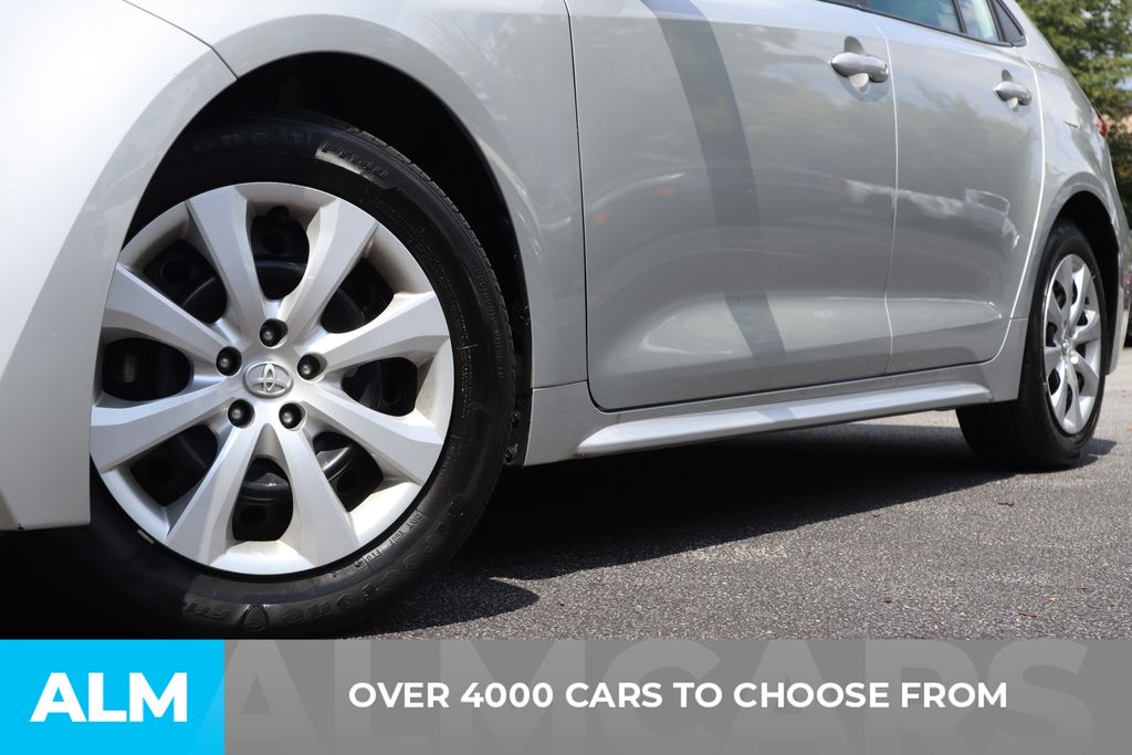 2024 Toyota Corolla LE photo 2