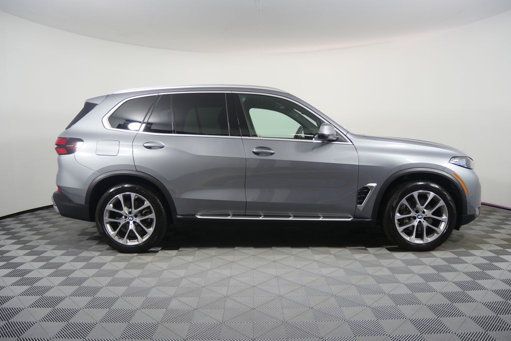 Thumbnail: 2026 BMW X5 - 6