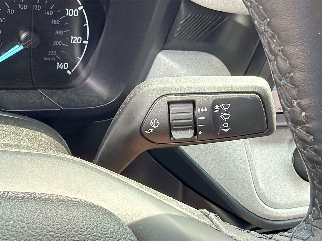 Used 2023 Green Ford XLT image 18