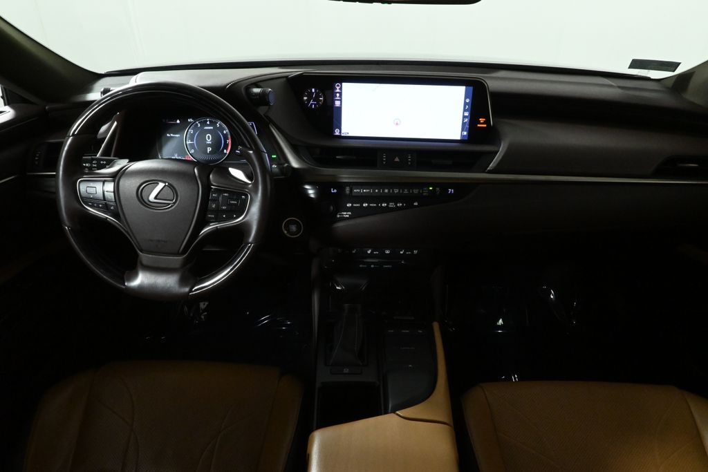 2019 Lexus ES 350 Luxury 17