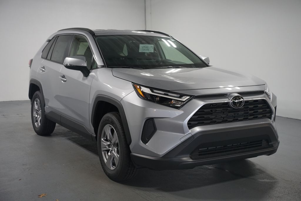 Thumbnail: 2025 Toyota RAV4 - 3