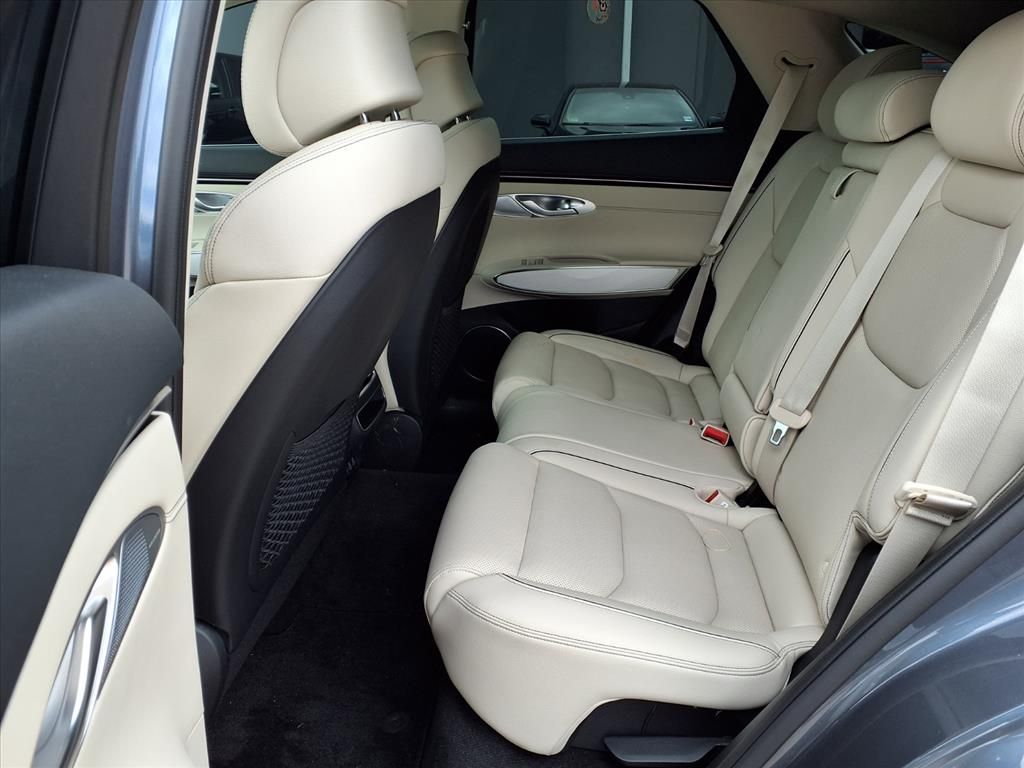 2026 Genesis GV70 2.5T Advanced - 11