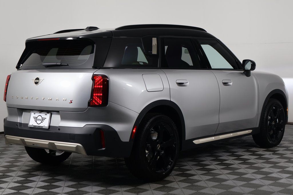 Thumbnail: 2027 MINI Cooper Countryman - 2