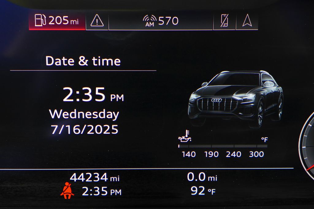 Thumbnail: 2020 Audi Q8 - 32