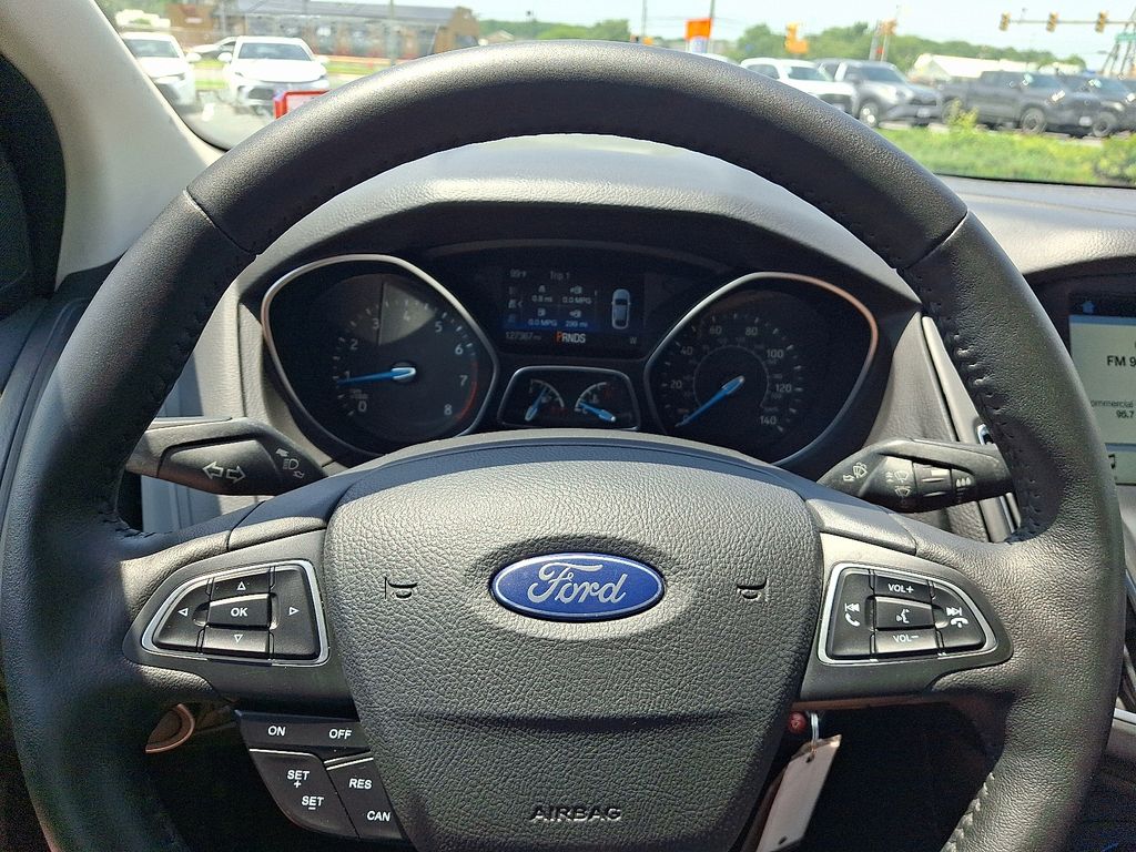 Thumbnail: 2017 Ford Focus - 19