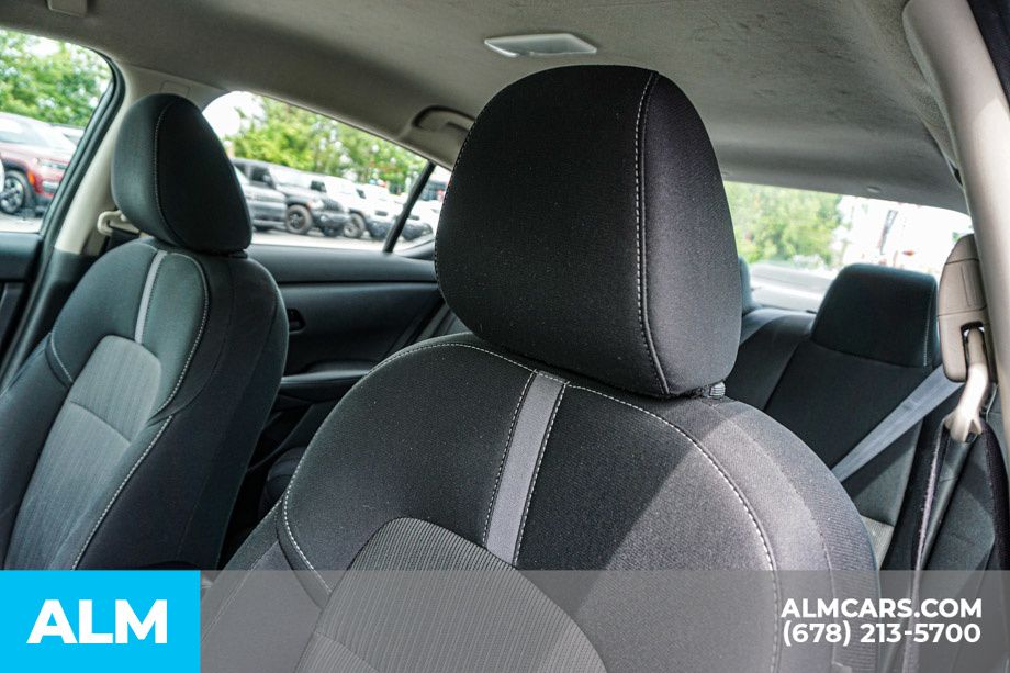 Used 2024 Gray Nissan SV image 18