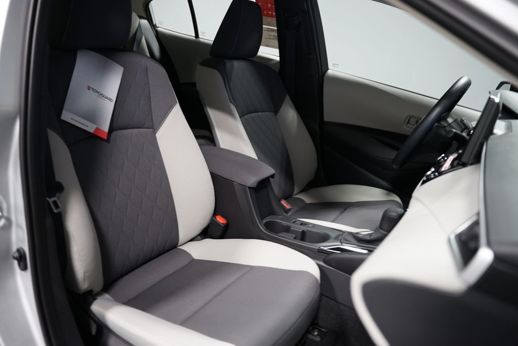 2025 Toyota Corolla LE 25