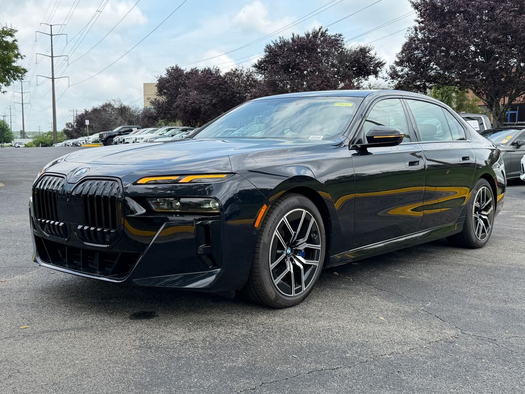 Thumbnail: 2023 BMW 7 Series - 4