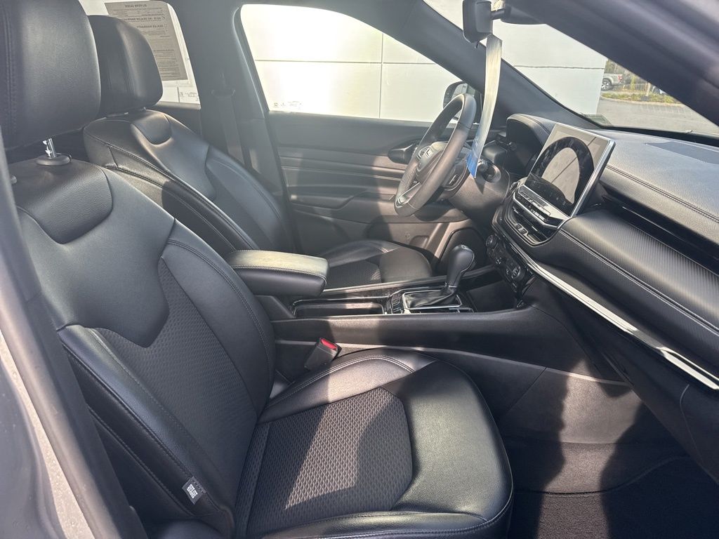 2022 Jeep Compass Altitude FWD