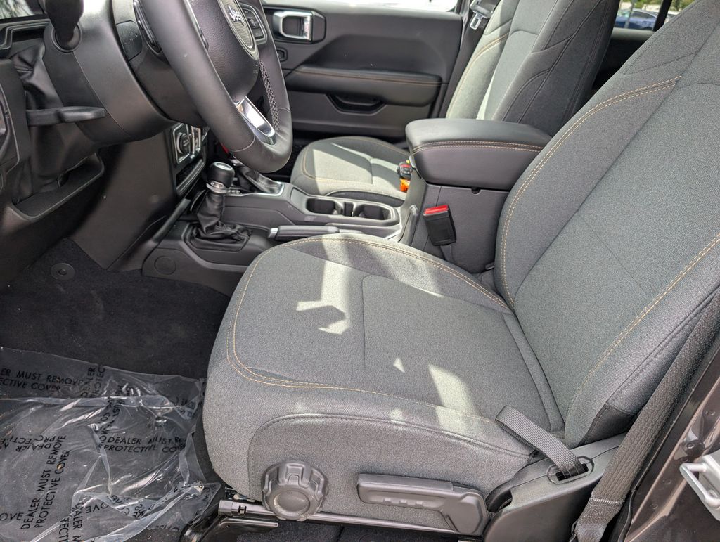 Used 2025 Jeep Wrangler SUV