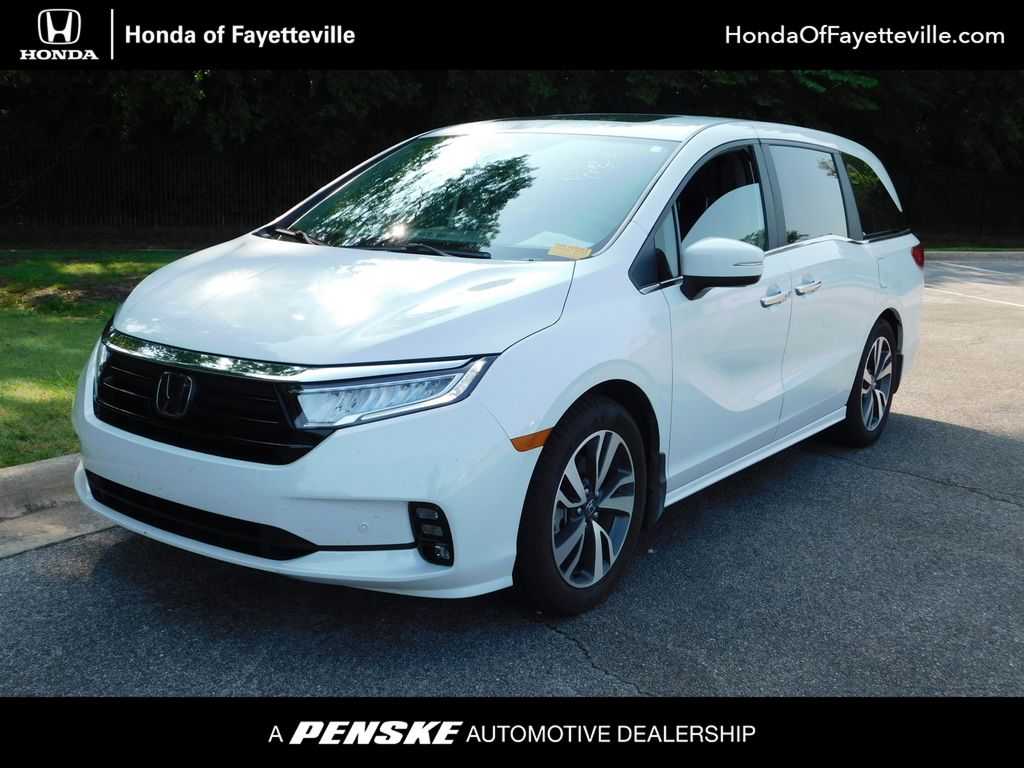 2023 Honda Odyssey Touring Hero Image