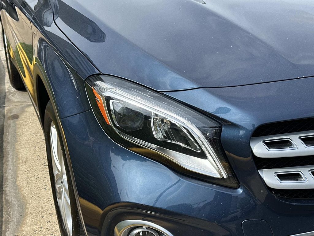 Thumbnail: 2020 Mercedes-Benz GLA - 4