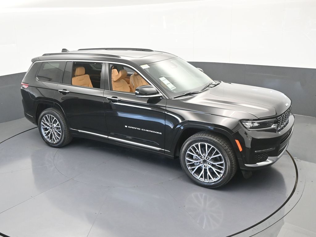 New 2025 Diamond Black Crystal Pearlcoat Jeep Summit image 64