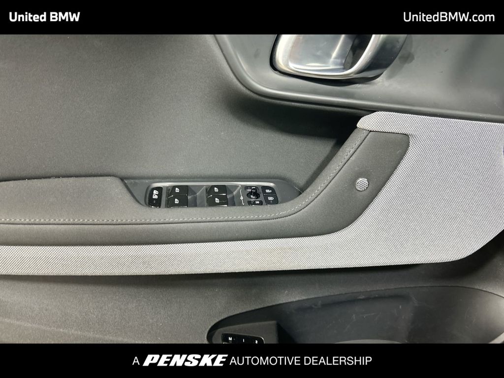 Thumbnail: 2022 Polestar 2 - 11