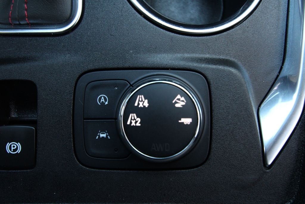 Used 2023 Chevrolet Traverse SUV