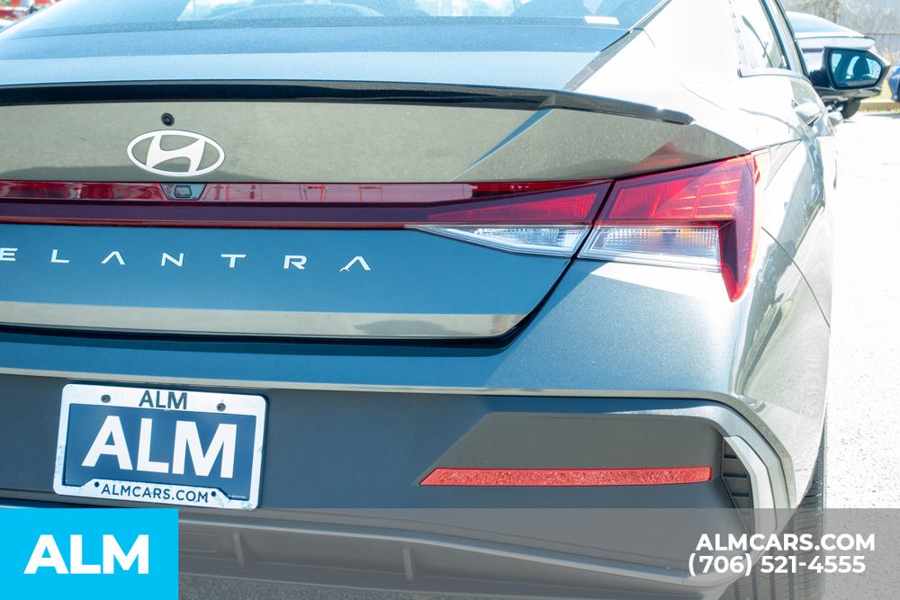 Certified Used 2025 Gray Hyundai SEL Sport image 11