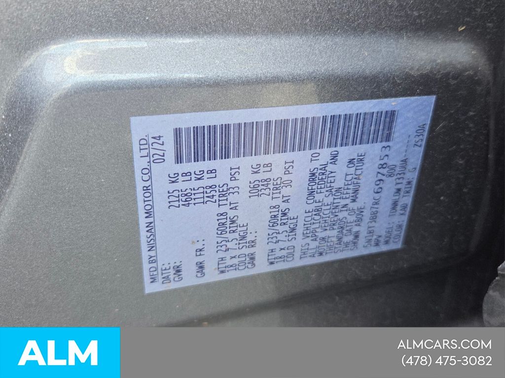 Used 2024 Gray Nissan SV image 6