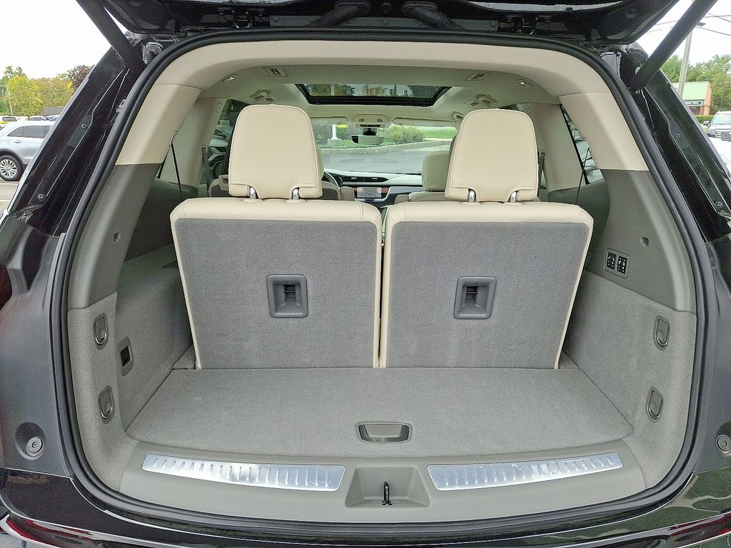 Thumbnail: 2025 Cadillac XT6 - 31