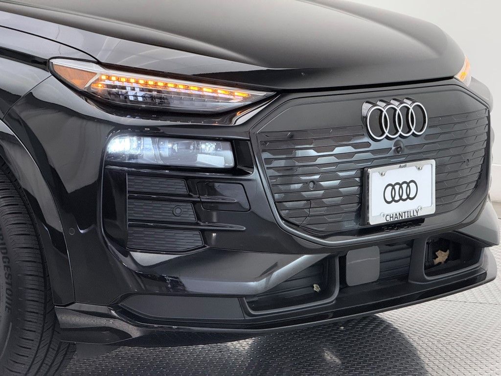 Thumbnail: 2025 Audi Q6 e-tron - 2