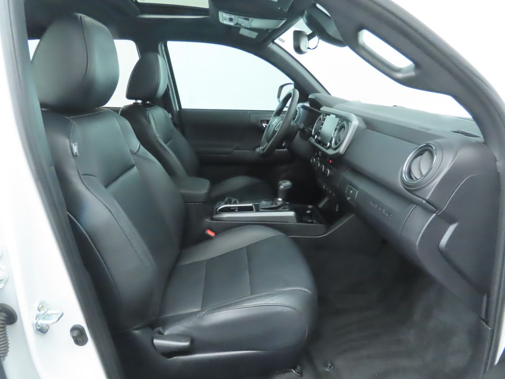 Thumbnail: 2023 Toyota Tacoma - 21