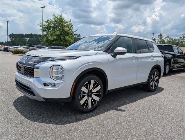 Used 2025 Mitsubishi Outlander SUV