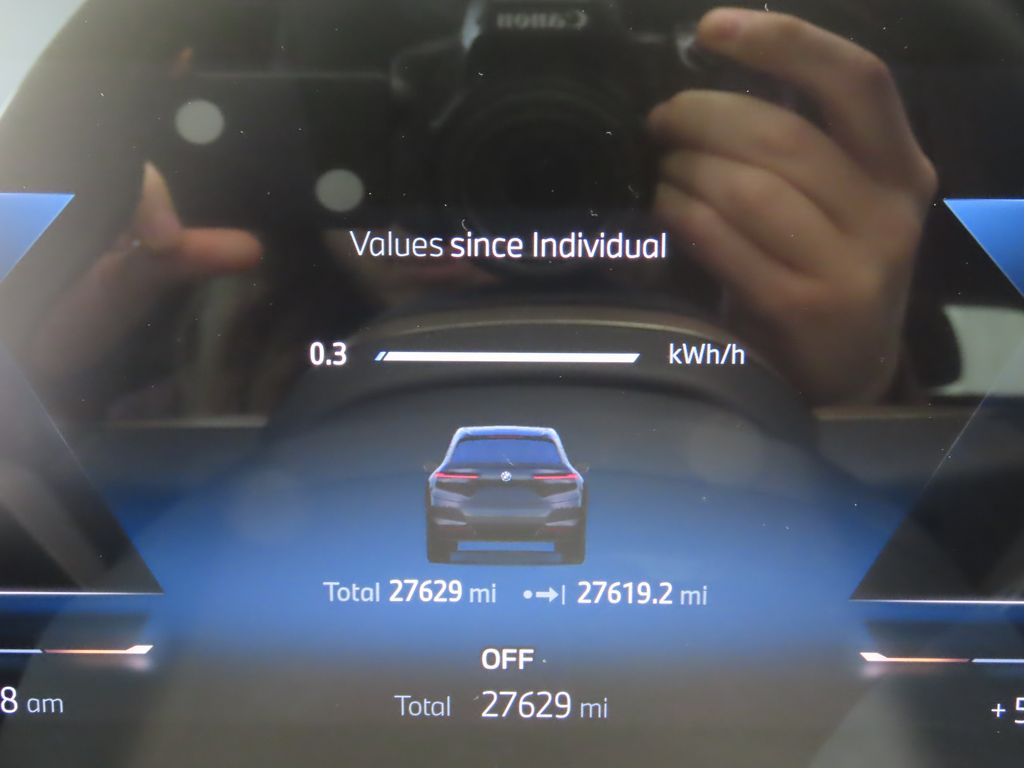 Thumbnail: 2025 BMW iX - 32