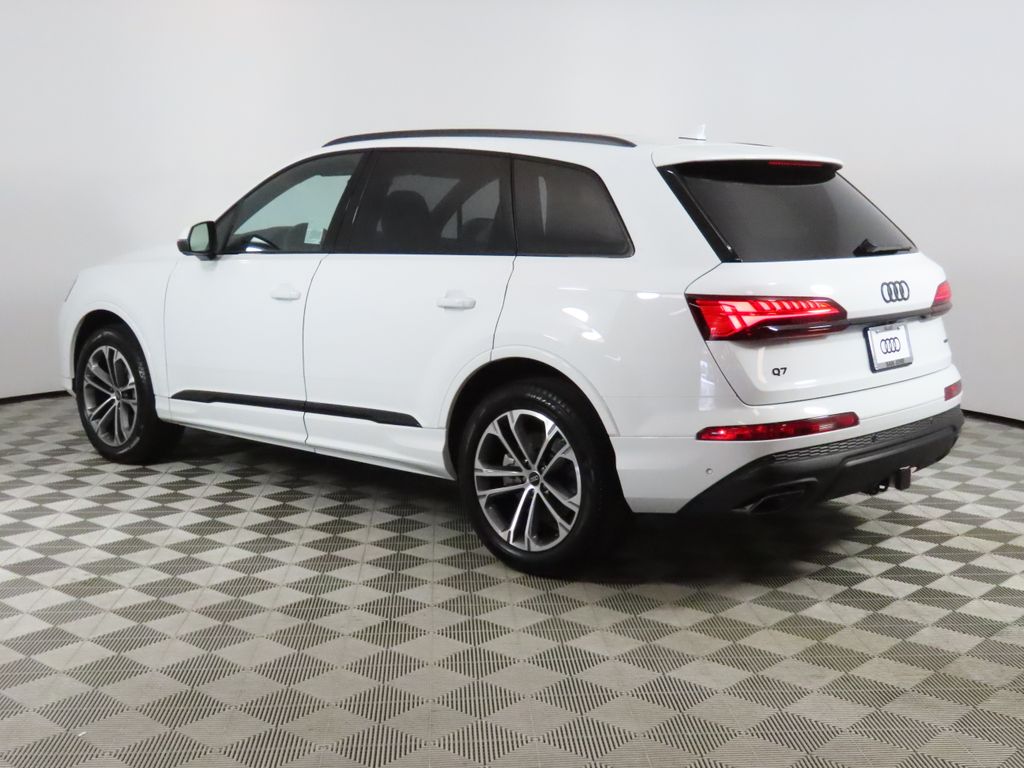 Thumbnail: 2026 Audi Q7 - 3