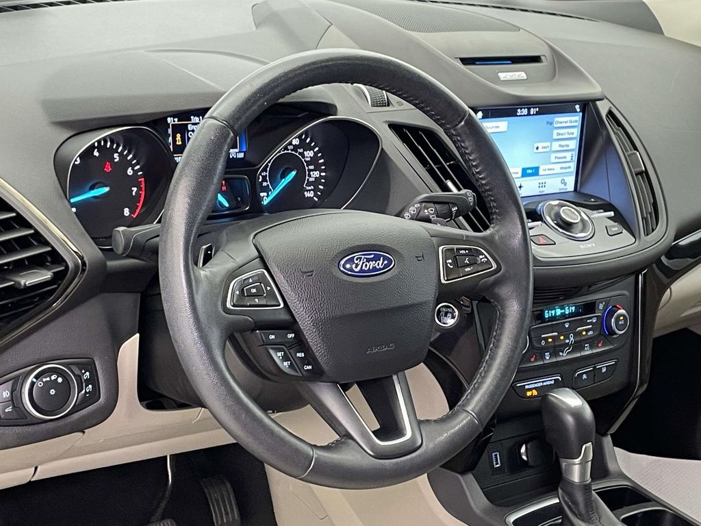 2017 Ford Escape Titanium - 3