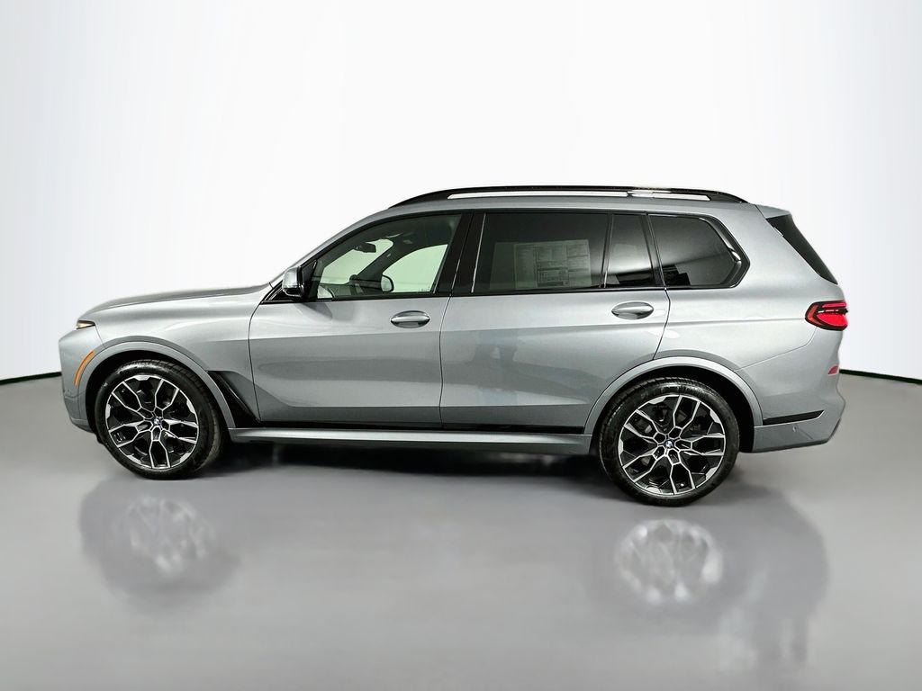 Thumbnail: 2027 BMW X7 - 8