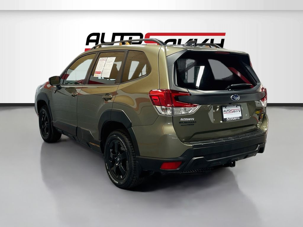 Used 2025 Autumn Green Metallic Subaru Wilderness image 5