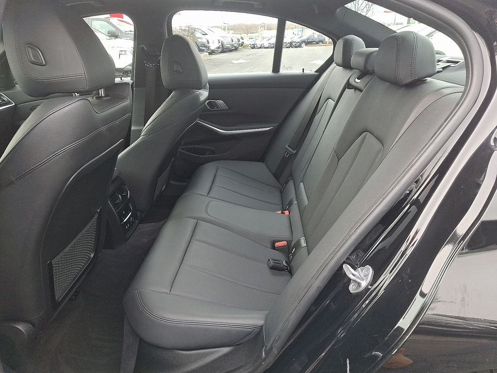 Thumbnail: 2019 BMW 3 Series - 10