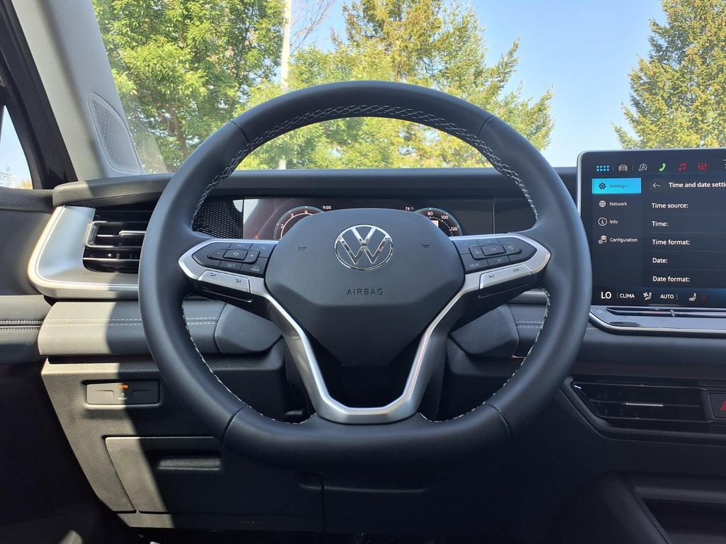 New 2026 Deep Black Pearl Volkswagen 2.0T SE image 15