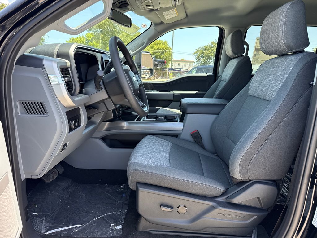 2026 Black Metallic Ford Super Duty F-250 SRW XLT 4X4 Truck