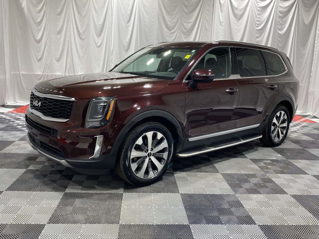 Red (Sangria) 2022 Kia Telluride S FWD SUV / Crossover Front-Wheel Drive 8-Speed Automatic