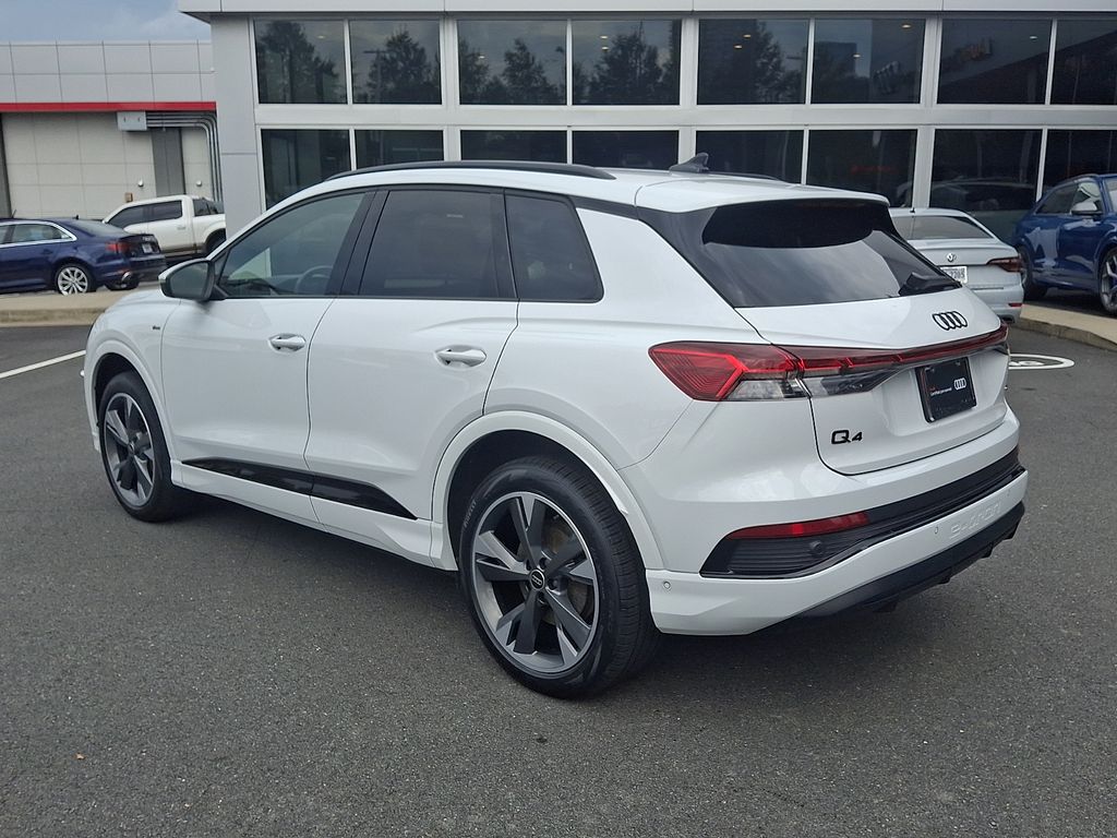 Thumbnail: 2024 Audi Q4 e-tron - 6